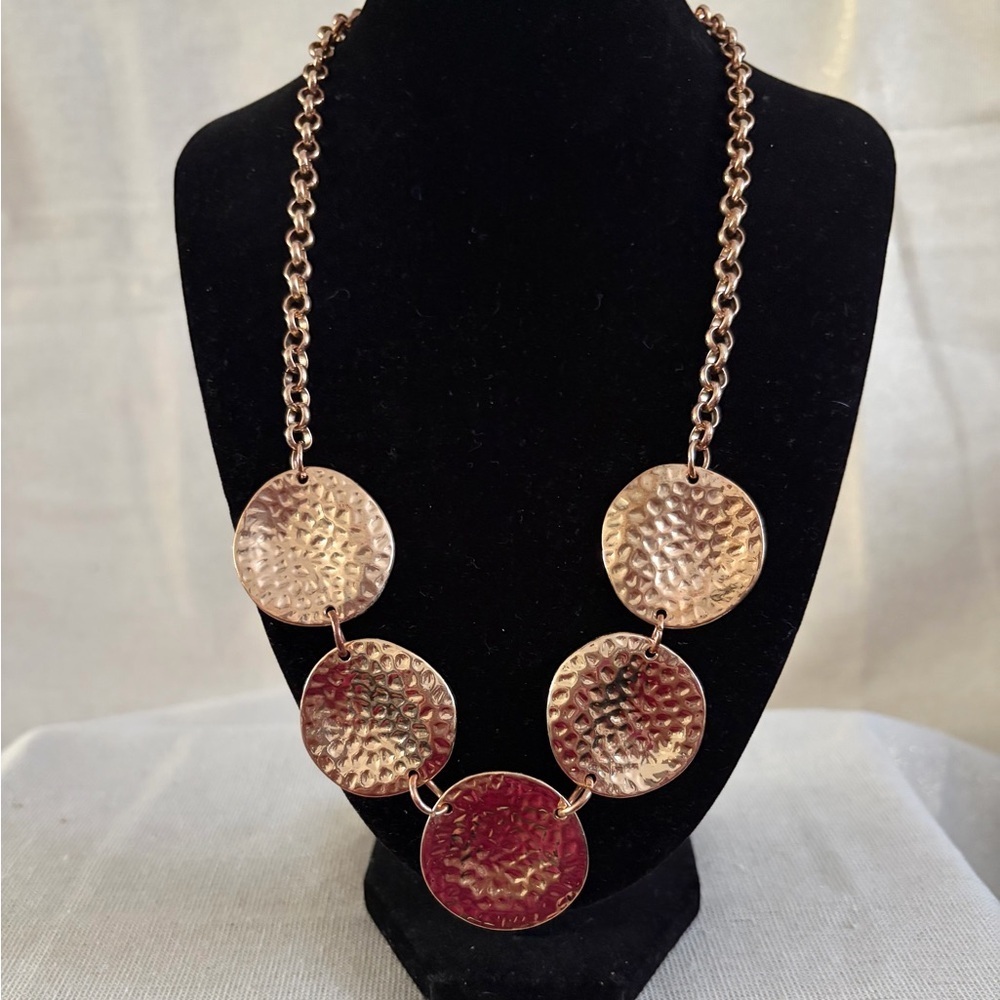 Elegant Gold-Tone Hammered Disc Necklace